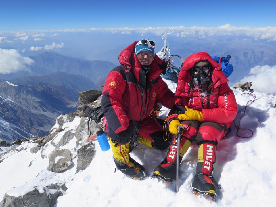 69 Year Old Double Amputee Climbs Mount Everest Time