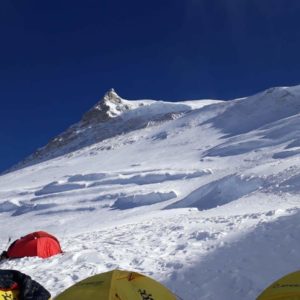 Poles Abandon Manaslu