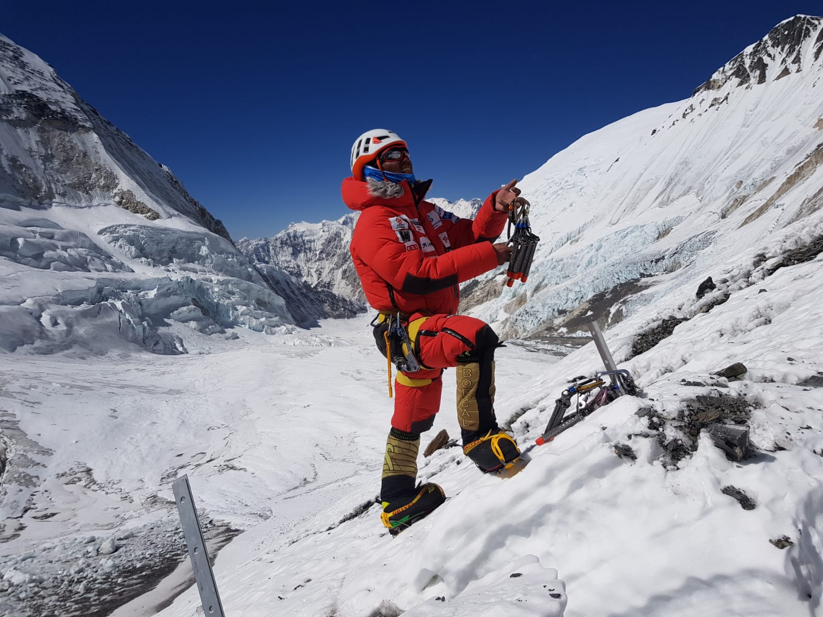 Last Chance for Winter Everest: Kobusch Moves, Txikon Readies ...