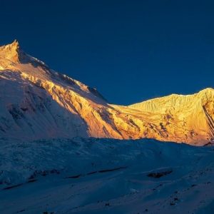 Manaslu Updated: Climbers Going Up