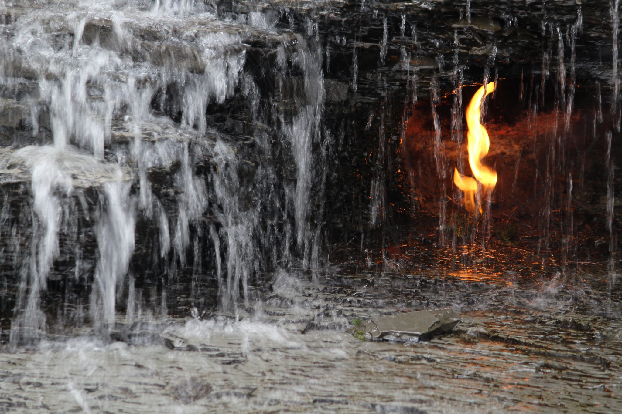 Natural Wonders: Eternal Flame Falls » Explorersweb