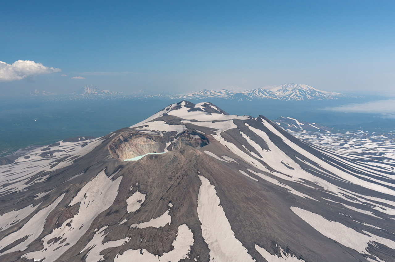 Natural Wonders: Maly Semyachik and its Volcanic Lake » Explorersweb