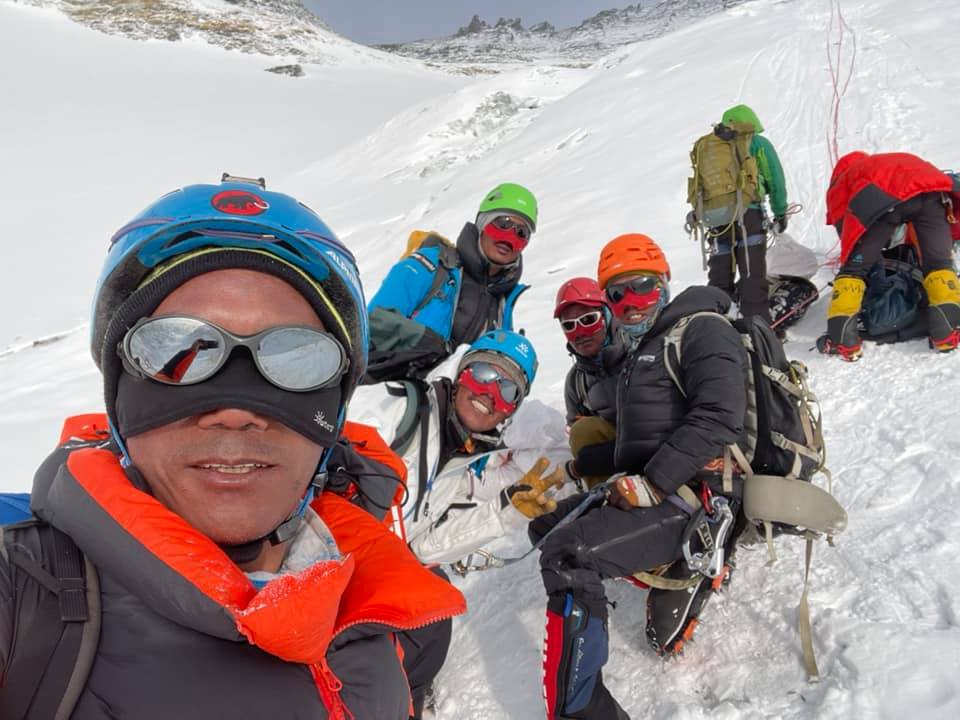 Everest Sherpas Already Near the Summit » Explorersweb
