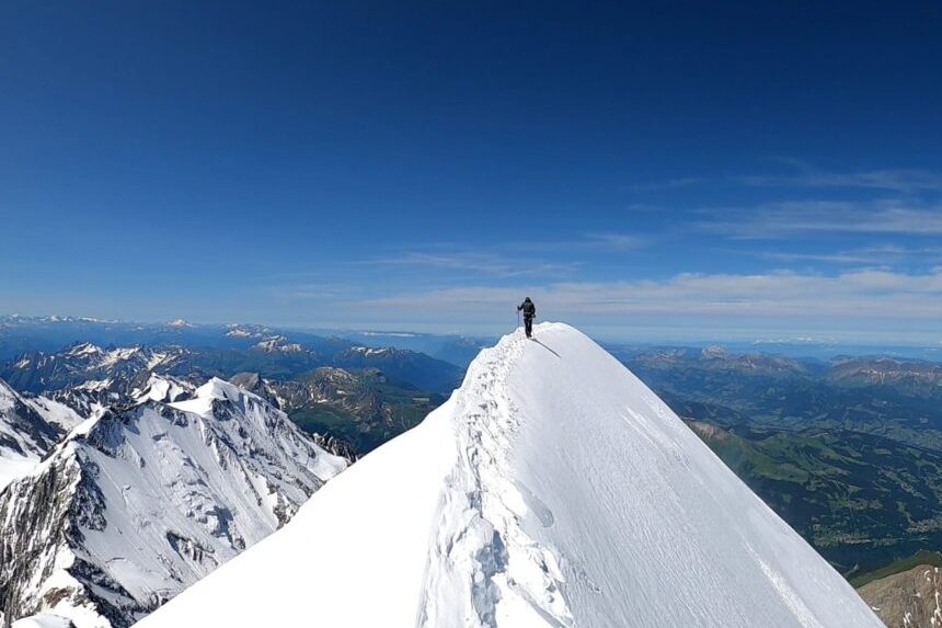 Gli alpinisti italiani scalano 82 4000 corridori in 80 giorni » Explorersweb