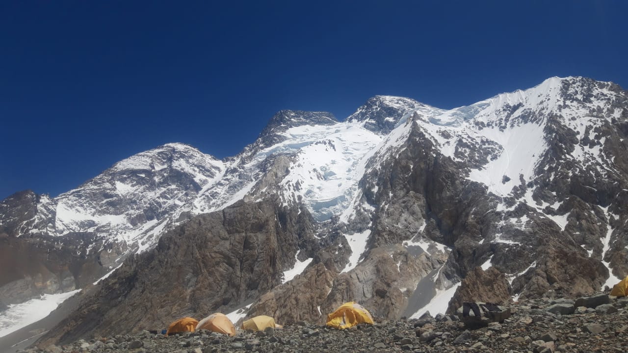K2 Summit Push Ahead Broad Peak Climbers In Camp 3 Explorersweb