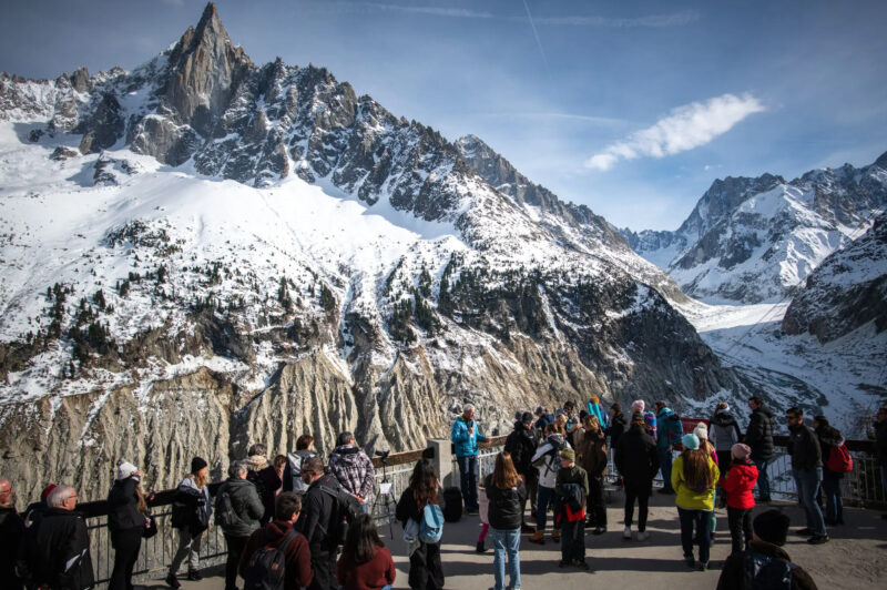 The observation deck overlooking the Mer de Glace.