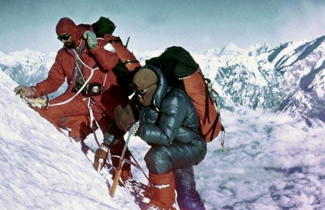 Tratnik (left) and Bercic on the south face of Dhaulagiri I.