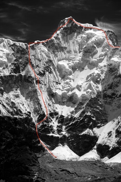 Route topo marked in red on a photo of the south face of Hungchi