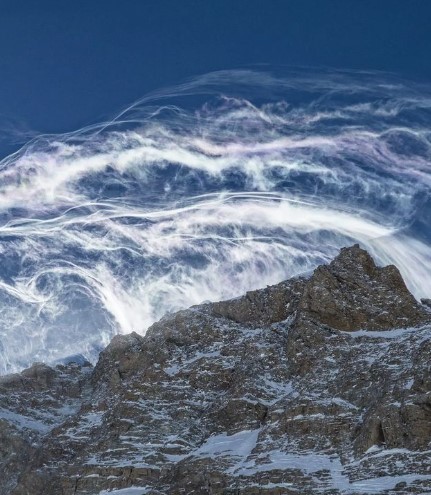 Wind clouds on a rather dry face of Gasherbrum III