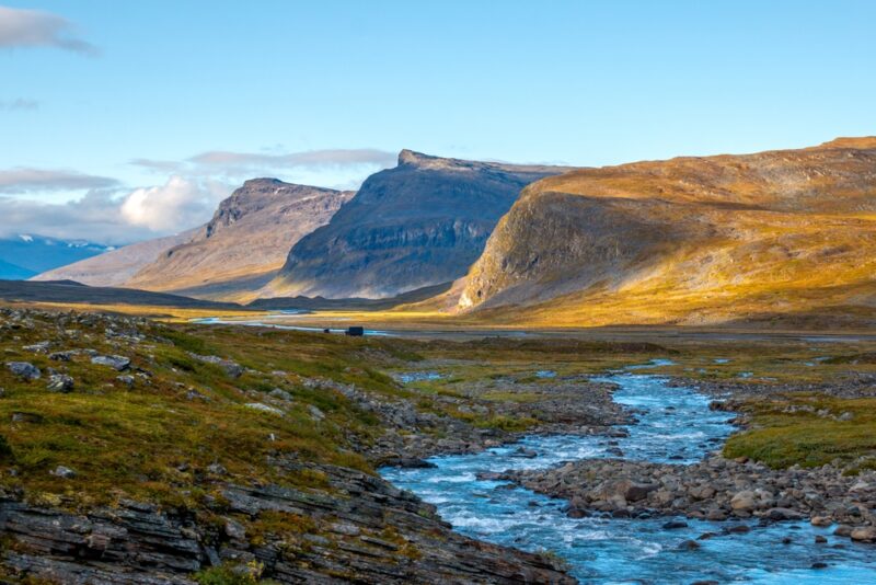 The Kungsleden hiking trail between Salka and Singi.