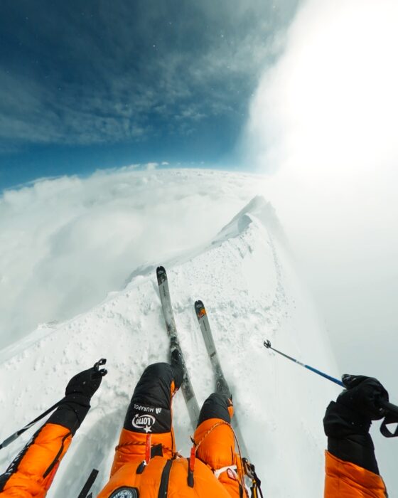 Bargiel skis and legs as seen from right above his head. 