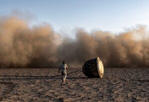 A Soyuz capsule carrying Fyodor Yurchikhin, Peggy Whitson, and Jack Fischer, lands in Kazakhstan in 2017.