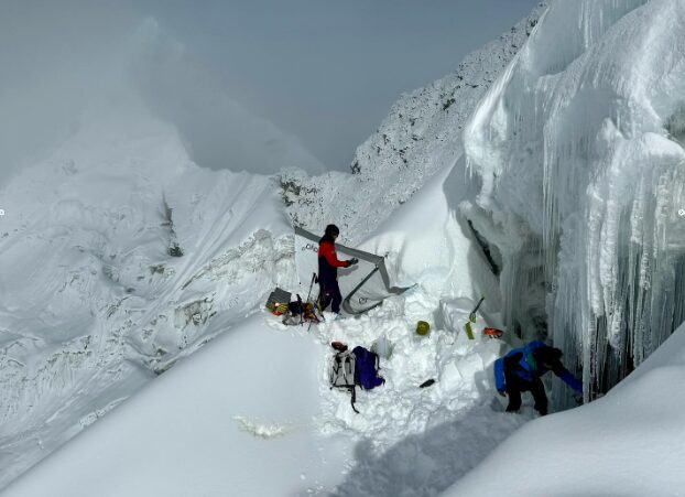 The French team in higher camp under Jannu East.