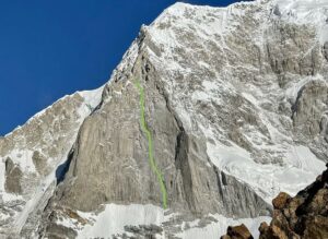 The route of Fay Manners and Michelle Dvorak on Chaukhamba III.