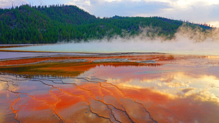 Prismatic springs, Yellowstone