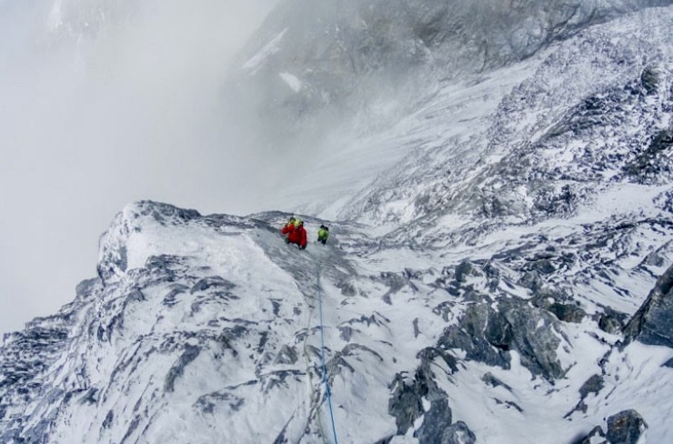 Climbers on Nilgiri South.