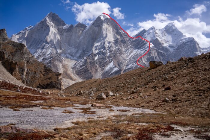 Route marked in red on a photo of Baghirati III