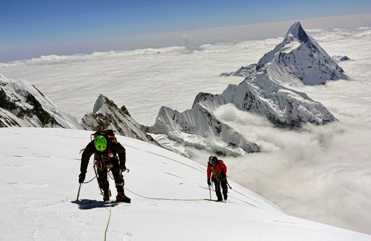 The South-Korean climbers ascending in 2016.