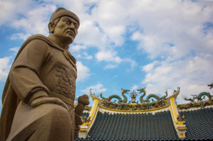 A statue of Zheng He.