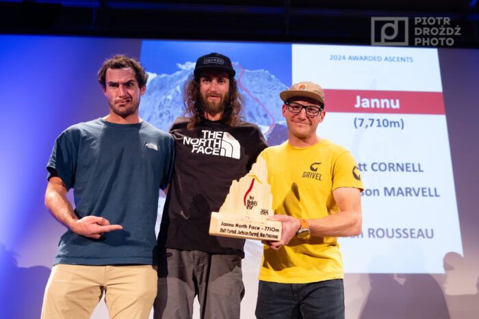 The Jannu climbers with the Piolet dOr trophy