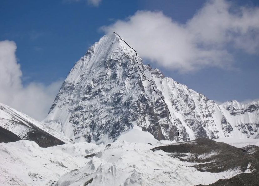 The first ascent's route goes on Yawash Sar's northwest face, carried out by Mick Fowler and Victor Saunders.