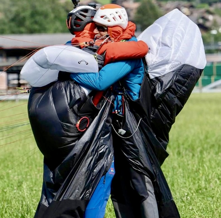 Maurer and von Kanel celebrate.