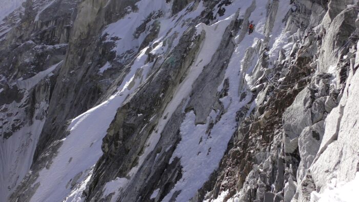 Traverse on mixed terrain at a mountain face