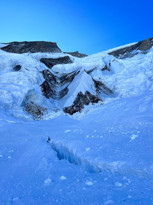 rests of avalanche on the great Couloir of Annapurna