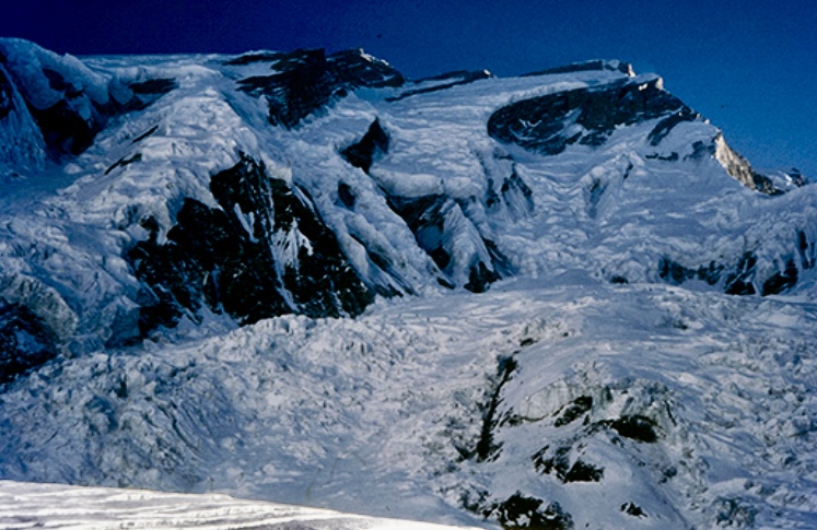 A photo from the Polish winter Annapurna I expedition.