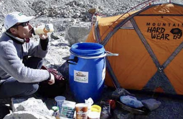 Jean-Christophe Lafaille in winter Makalu base camp. 