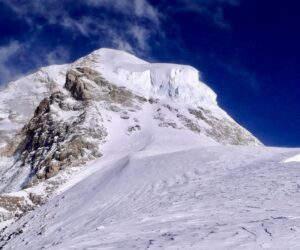 A view of the big serac hanging over the Bottleneck on K2, 300m above the Shoulder and Camp 4.