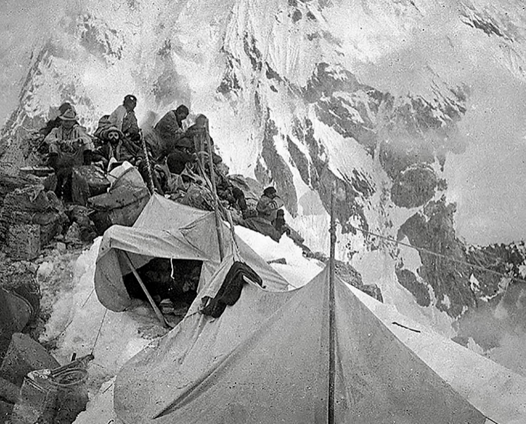Camp 4 on Kangchenjunga in 1905.