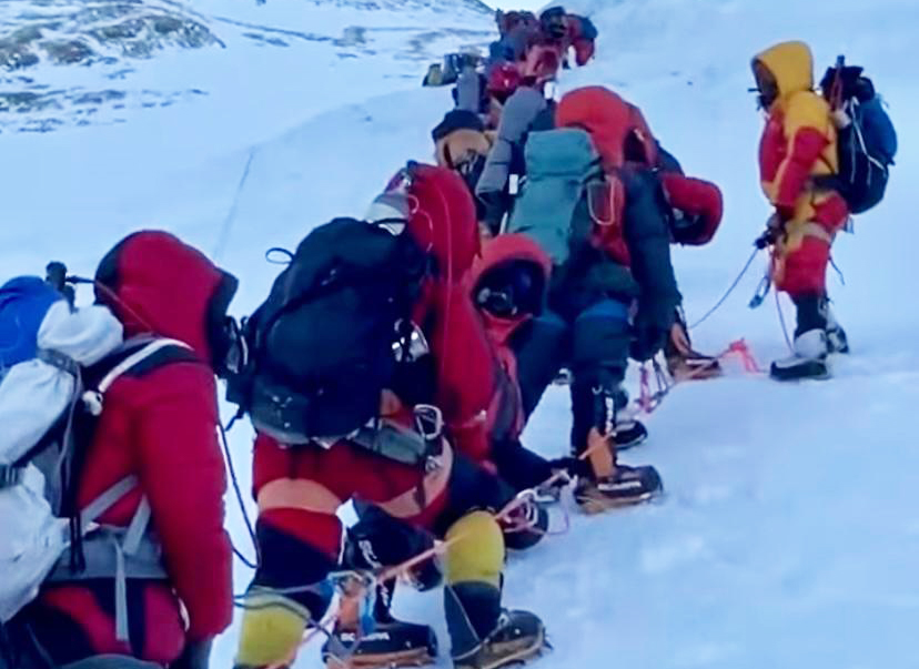 bunch of climbers on everest