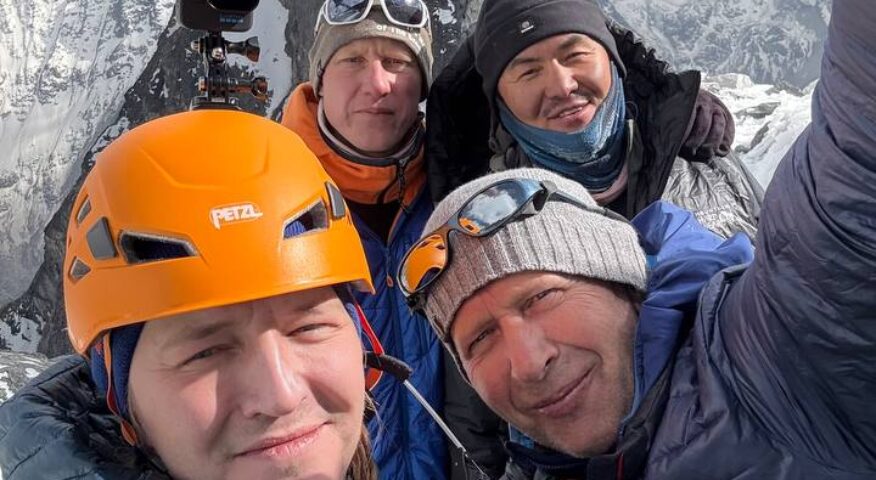 Russian climbers take a selfie on Jannu East
