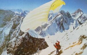 Pierre Gevaux flying from Gasherbrum II in 1985.