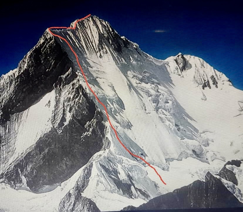 Santiago Quintero's route on Yerupaja in 2001.