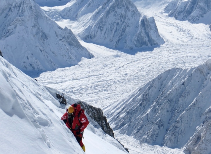 Artur Malek below the last crevasse at 7,800m. 