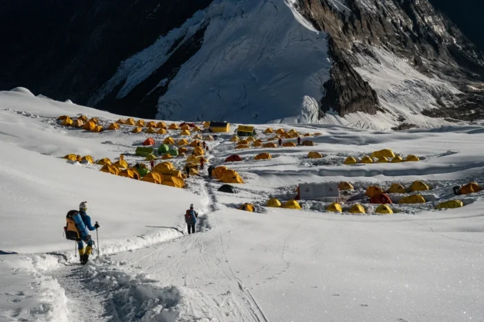 Nearly a hundred tents on a plateau on Manaslu. 