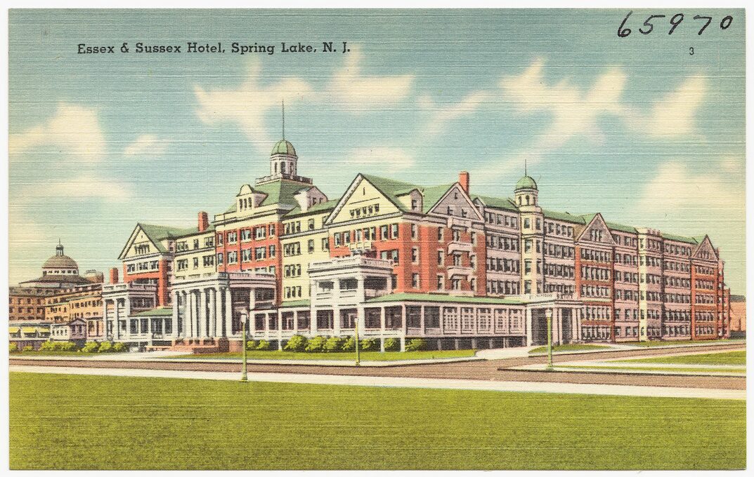 A postcard of a hotel