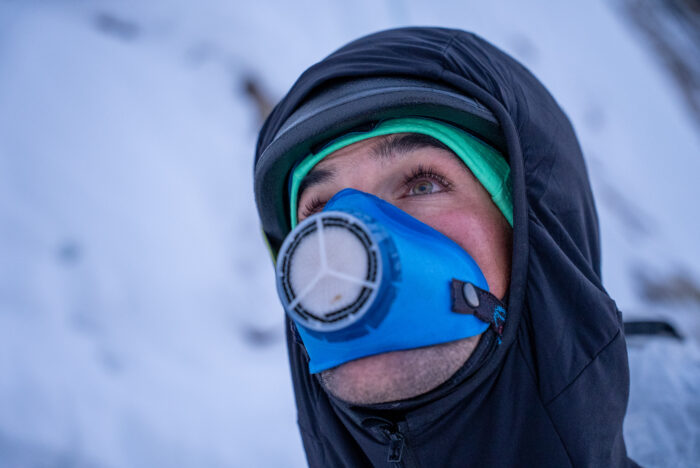 Close shot of Benjamin Vedrines with an air-trimming mask