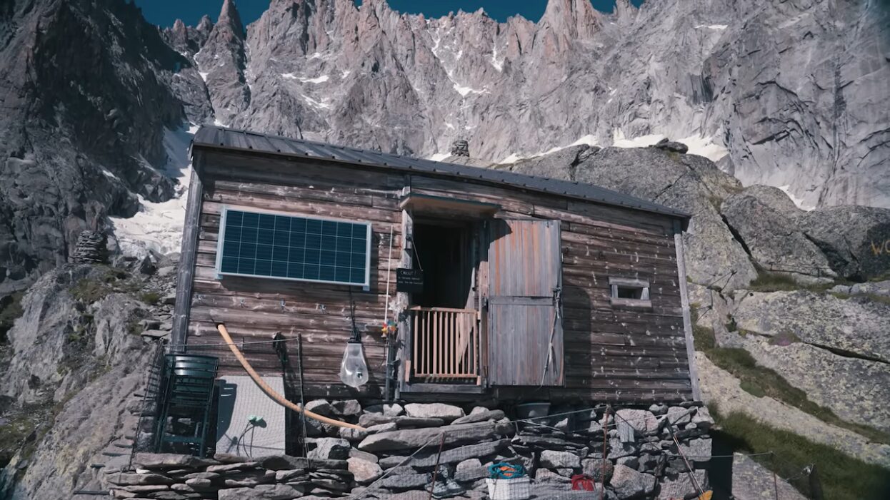 An old hut on a mountainside