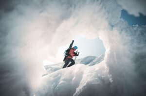 Hiking to the top of Yōtei-zan.