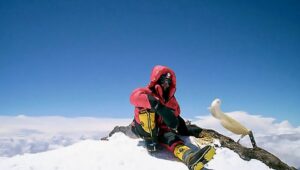 Marianne Chapuisat on the summit of Cho Oyu in winter 1993.