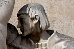 statue of explorer Antonio de Abreu