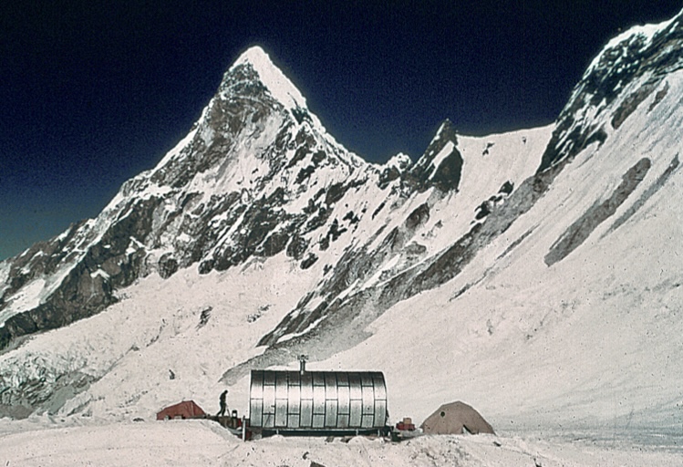 The 'Silver Hut' (at 5,800m) with Aa Dablam in the background. The southwest ridge route is roughly up the left-hand skyline.