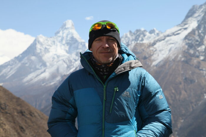 Peter Hamor in Nepal, Ama Dablam in background