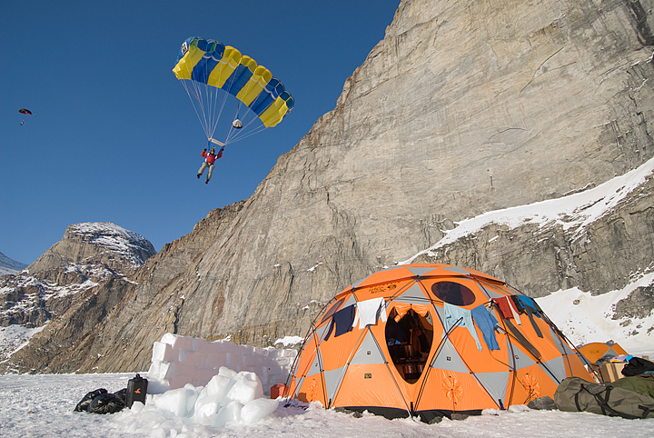 BASE jumpers in arctic