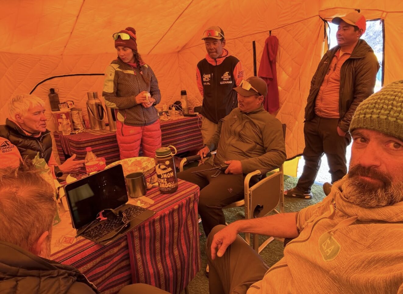 Annapurna Summit Push, Eight Without O2