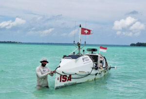 Louis Margot begins rowing again in Indonesia.