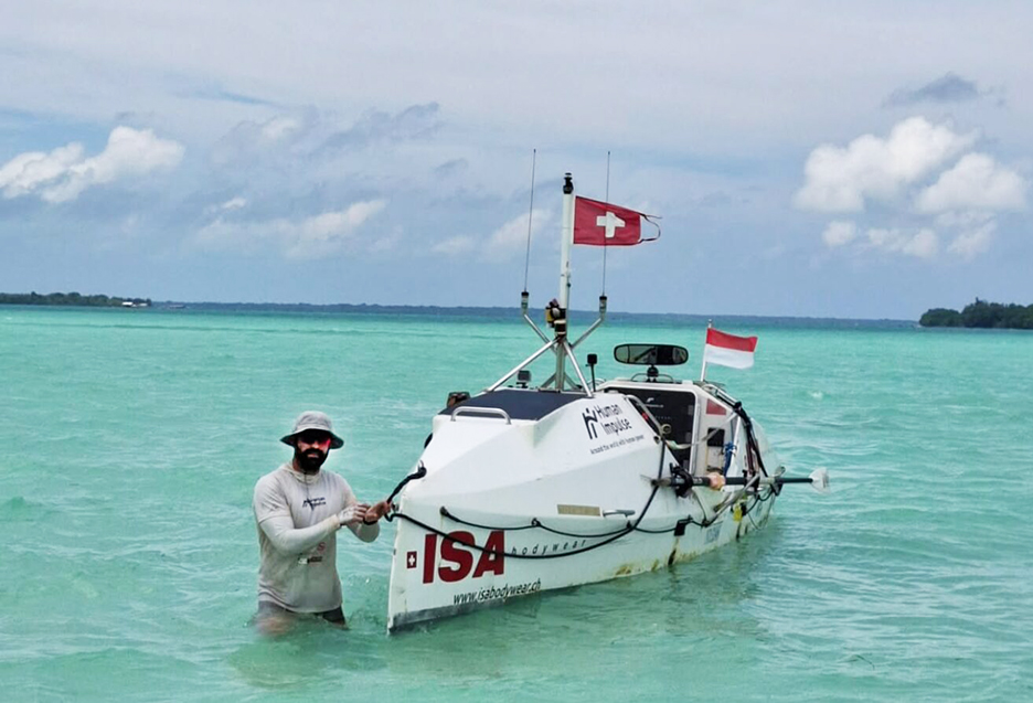 Louis Margot begins rowing again in Indonesia.